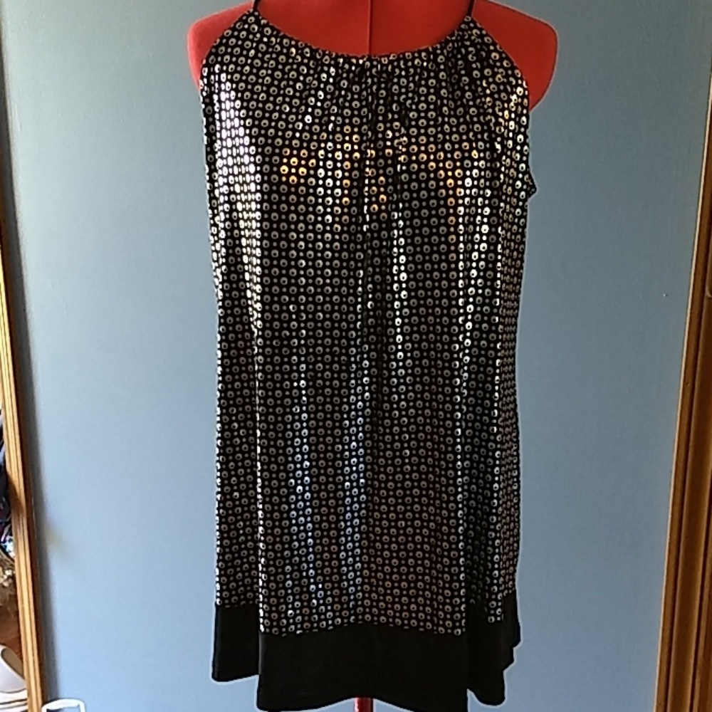 EUC Sz M BLK/silver tank